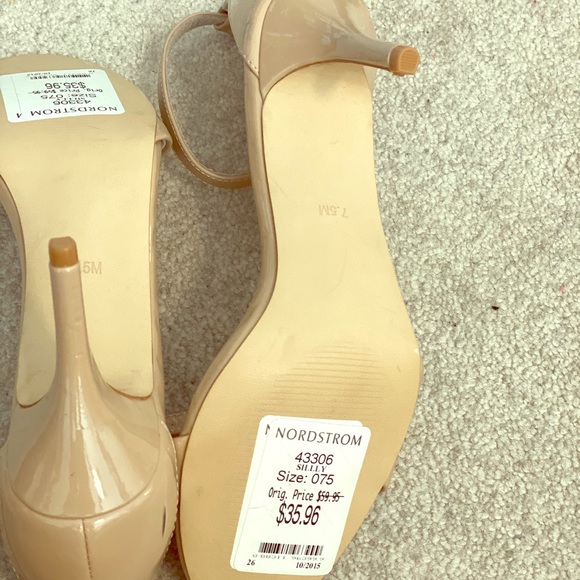 Steve Madden Sillly - Picture 2 of 6